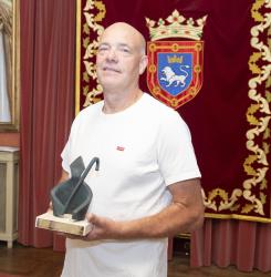 entrega premio Fuegos Artificiales