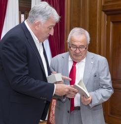 1_despacho_alcaldia_firma_convenio_osasuna_dsc_7376.jpg
