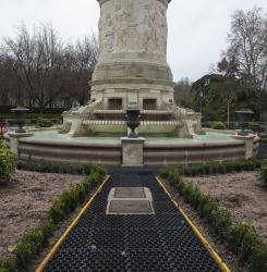 taconera estatuas y gayarre