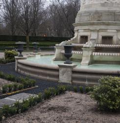 taconera estatuas y gayarre