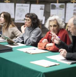 Pose de los integrantes de la reunión en los Caídos