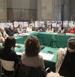 Pose de los integrantes de la reunión en los Caídos