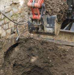 excavaciones en la ronda del Obispo Barbazán