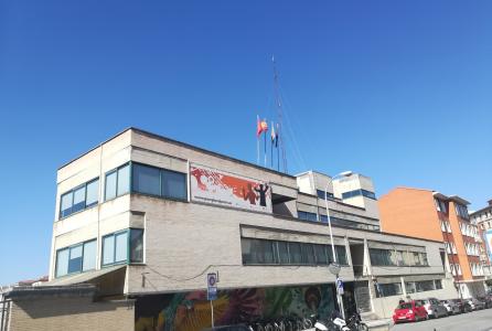 Papiroflexia, alquiler joven, club de conversación en euskera, autoestima y karaoke: cinco propuestas de ‘Cafeteando’ para esta semana en la Casa de la Juventud