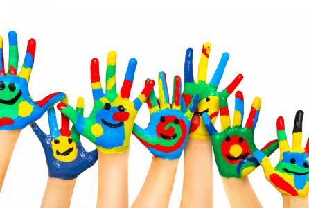Manos de niños