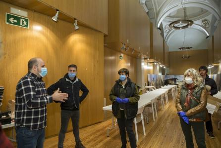 Visita al albergue Jesús y María