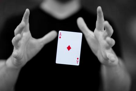 magia_mago_carta.jpg