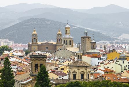 pamplona_aire_generica_catedral.jpg