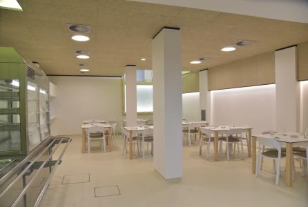 Interior del comedor municipal