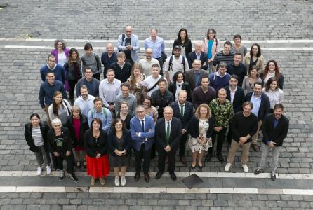 Foto de grupo de la recepción a los participantes del Open Lab