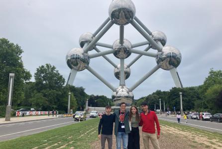 atomium.jpg