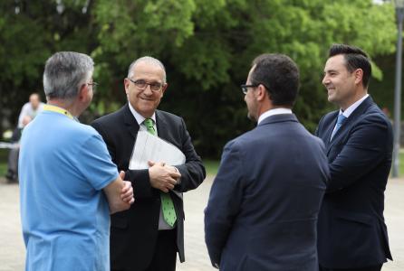 Fotografía de Enrique Maya y otros miembros