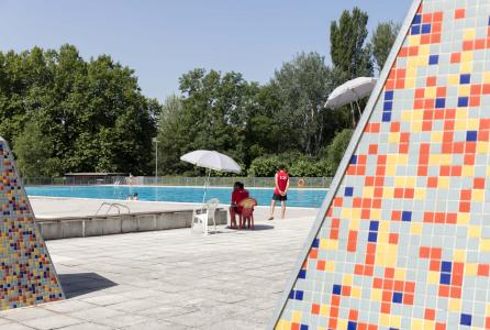 Fotografía socorristas piscina de Aranzadi