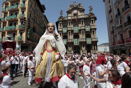 San Fermín de Aldapa 2026 - Comparsa de Gigantes y Cabezudos de Pamplona