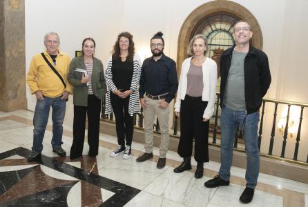 foto reunión abogado de Colombia