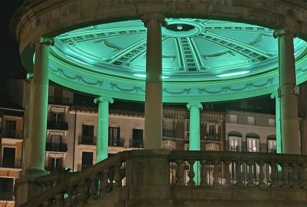 iluminación kiosco verde