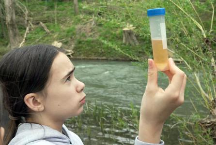 Proyecto educativo para medir la calidad del agua de los ríos