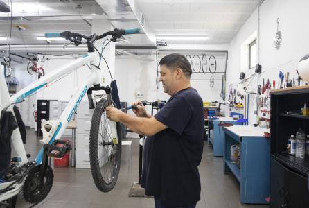 1_visita_taller_reciclo_buztintxuri_cnb_2670.jpg