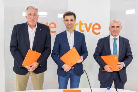 Firma convenio TVE