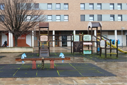 parque infantil de la plaza de Santa Engracia
